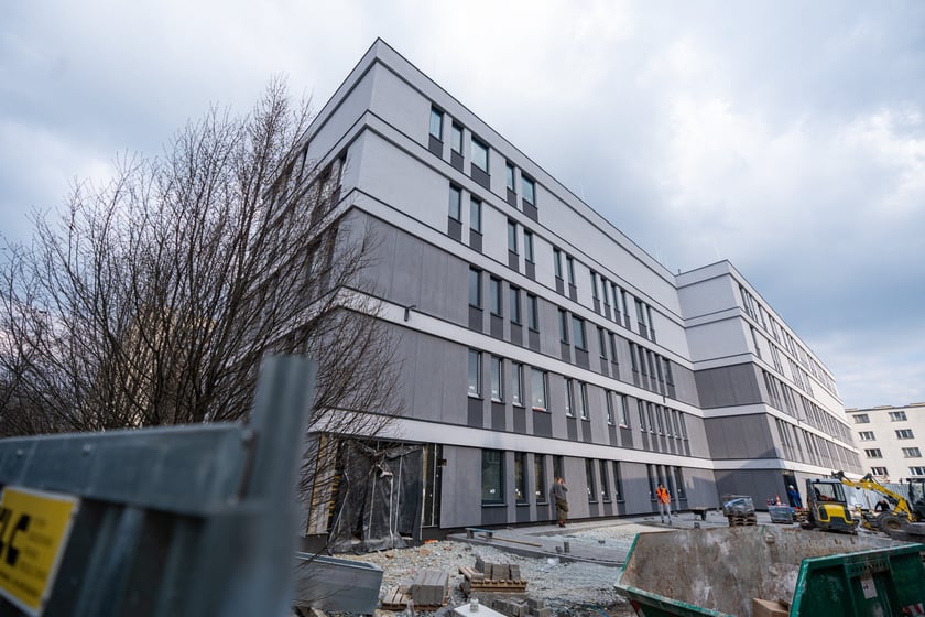 Nowy komisariat Wrocław-Stare Miasto przy Trzemeskiej na Szczepinie, marzec 2024